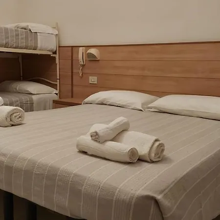Brezza Hotel 3*