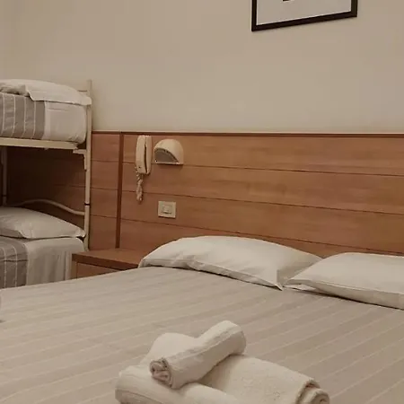 Brezza Hotel 3*